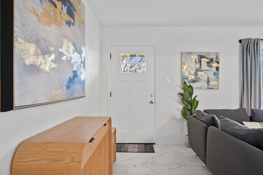 Building Photo - 3023 N 40th Ln