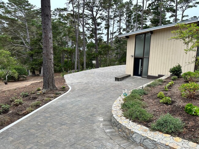 Building Photo - Recently Remodeled Carmel Highlands Home