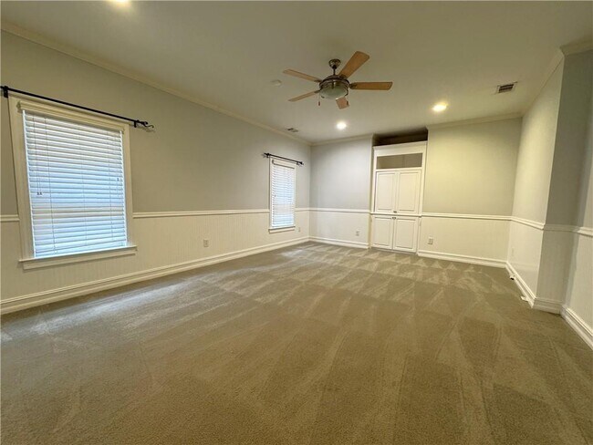 Building Photo - 871 Lenox Ct NE