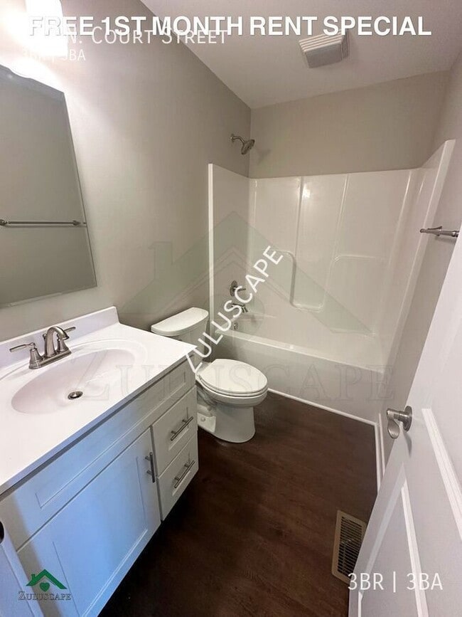 Building Photo - 892 N Court St