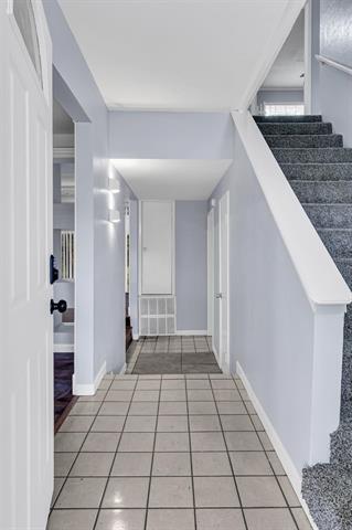 Building Photo - 2046 N Kimball Ave