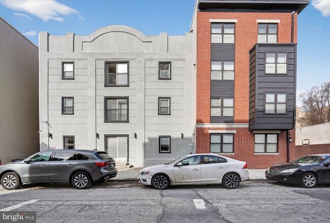 Building Photo - 980 N Marshall St