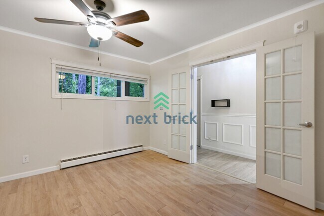Building Photo - Beautiful home with 2 beds and 1 bath for ...