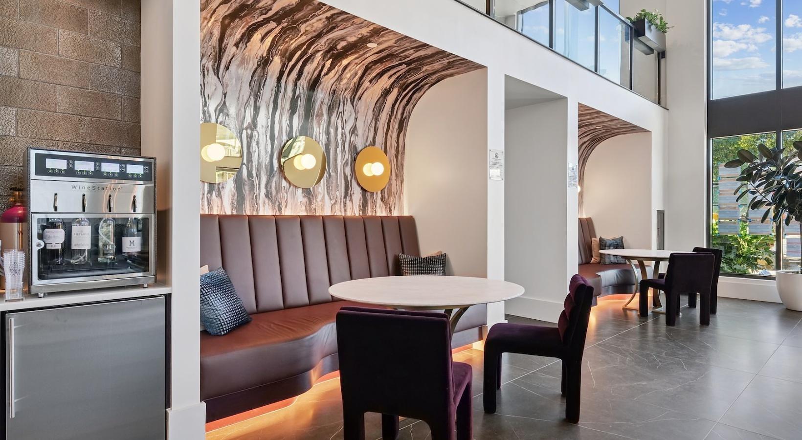 Building Photo - 1007 S Mint St