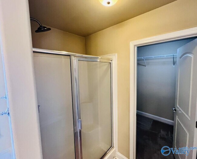 Building Photo - 111 Pembridge Ln