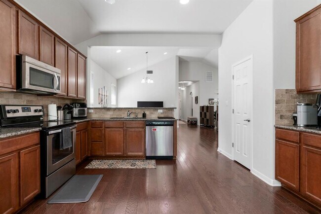 Building Photo - 9925 Milla Cir