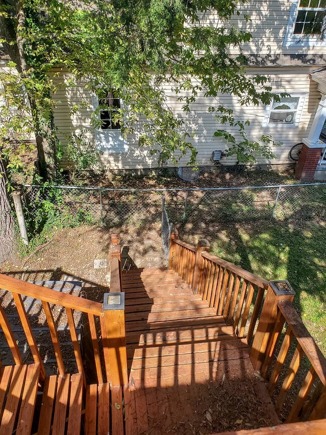 Building Photo - 1605 N Missouri Ave