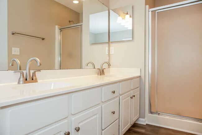 Building Photo - 8302 Bristol Ford Pl