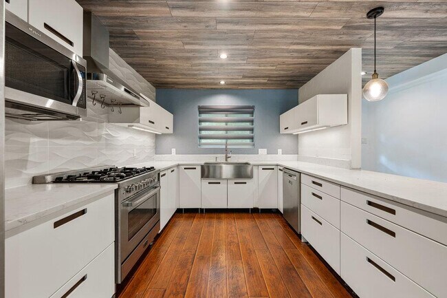 Building Photo - 1003 Minda Dr