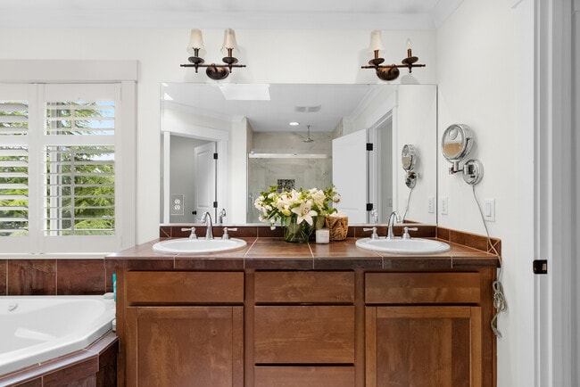 Building Photo - 11311 66th Ave