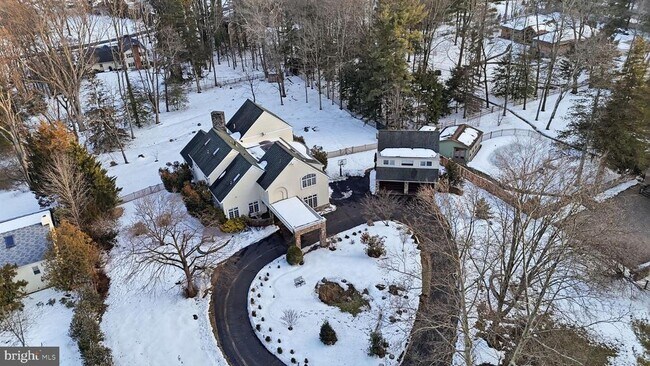 Building Photo - 244 Mathers Rd