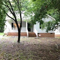 Building Photo - 1401 E Lenoir St