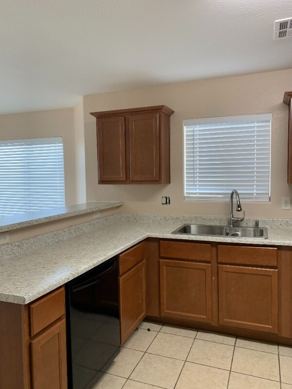 Building Photo - 6345 Reynolds Dr