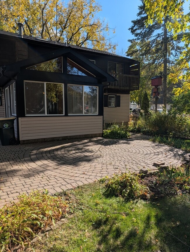 Building Photo - 342 Sunrise Ave