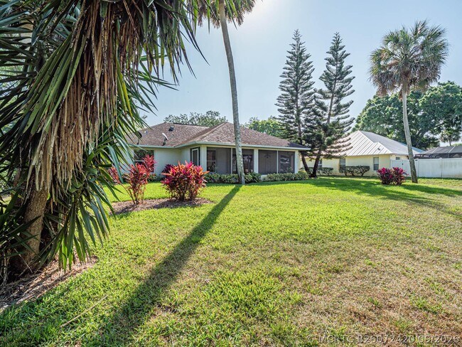 Building Photo - 141 39th Dr