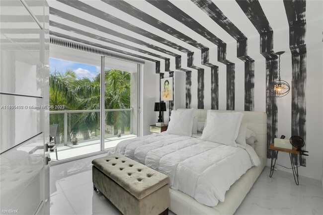 Building Photo - 2 br, 2 bath Condo - 500 Brickell Ave Apt 301