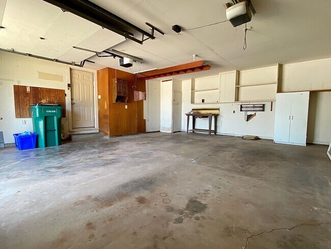 Building Photo - 2618 NW 66th St