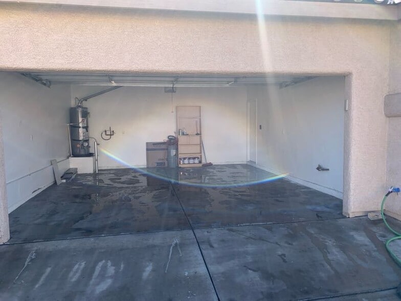 Building Photo - 1205 Simms Ave