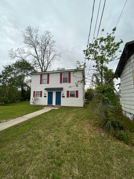 Building Photo - 1111 Emmett St