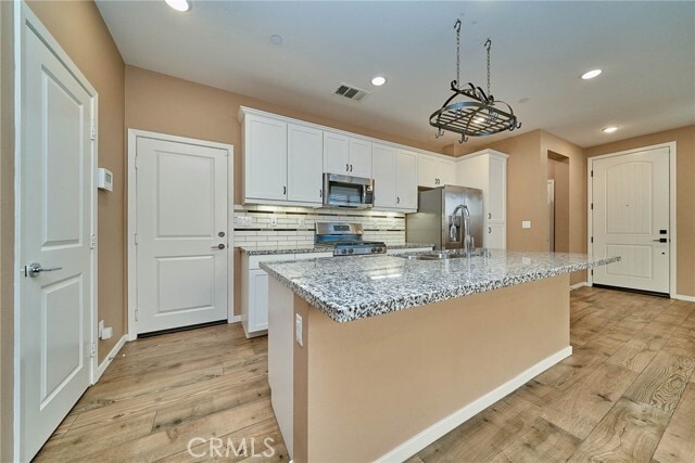 Building Photo - 35879 Landon Ln