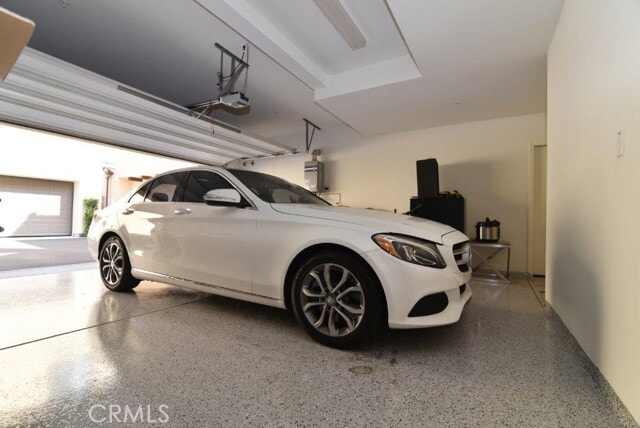 Building Photo - 84 Painted Trellis