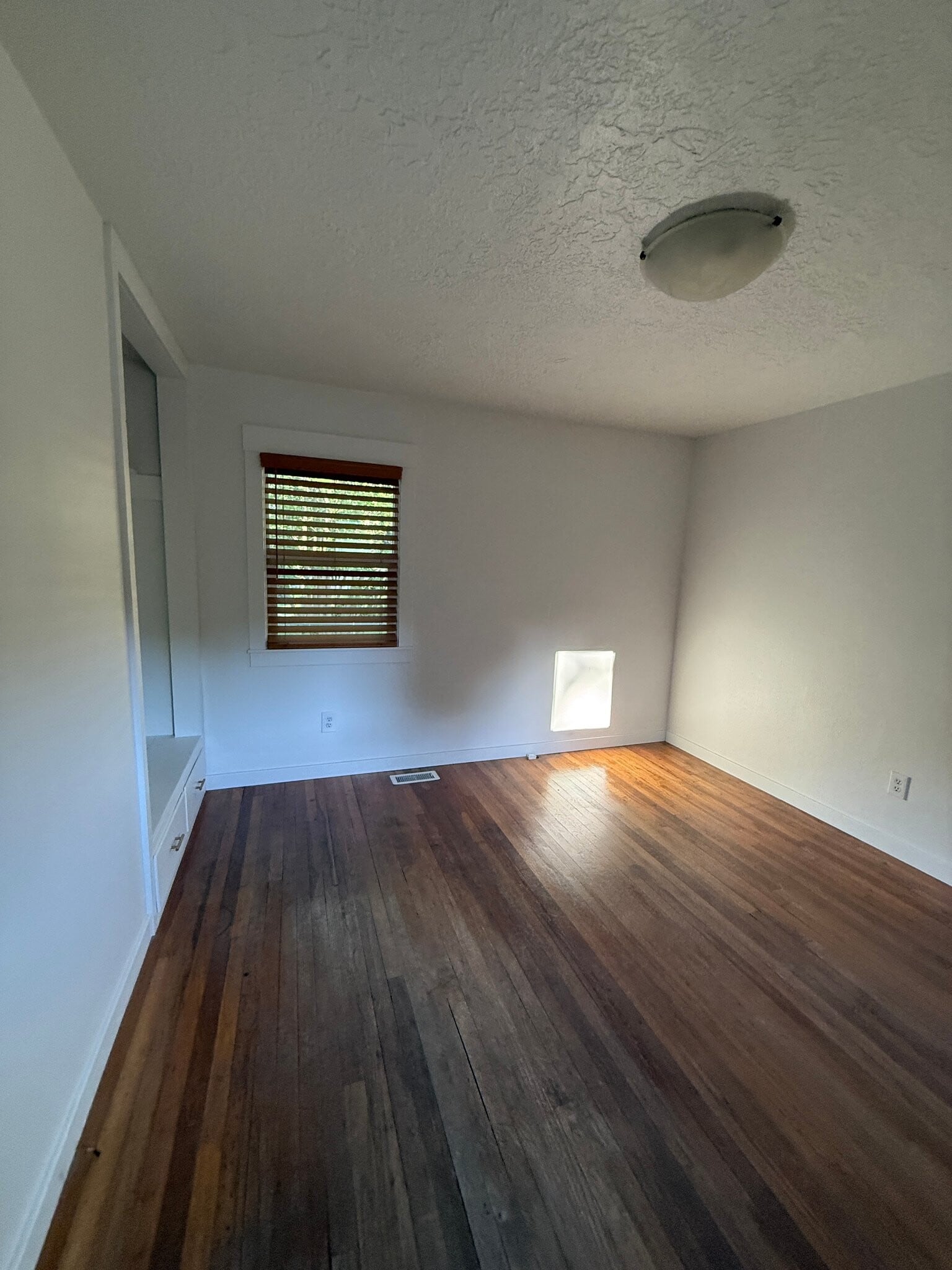 Building Photo - 4417 W Rim St