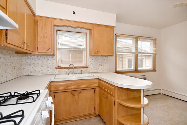 Building Photo - 2334 N 72nd Ct