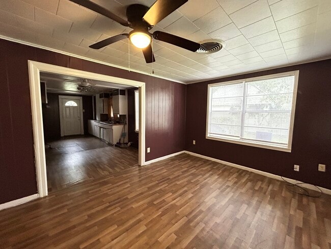 Building Photo - 1807 W 27th Ave