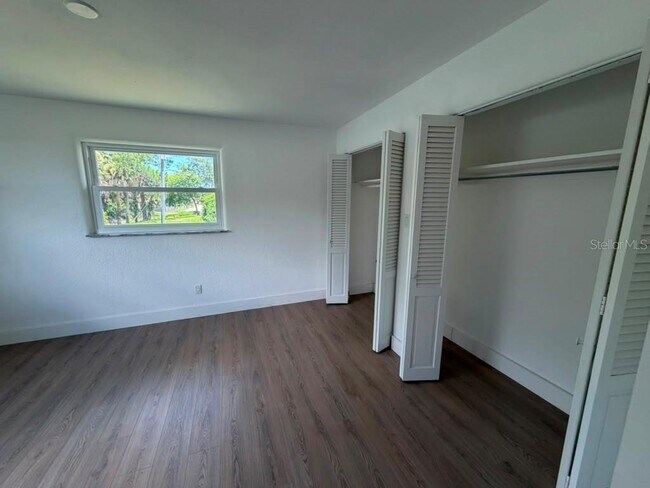Building Photo - 1822 Banyan Tree Dr