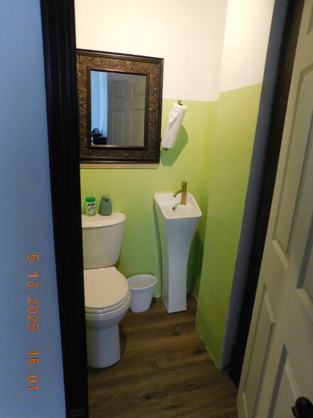 Building Photo - 445 N 53rd St