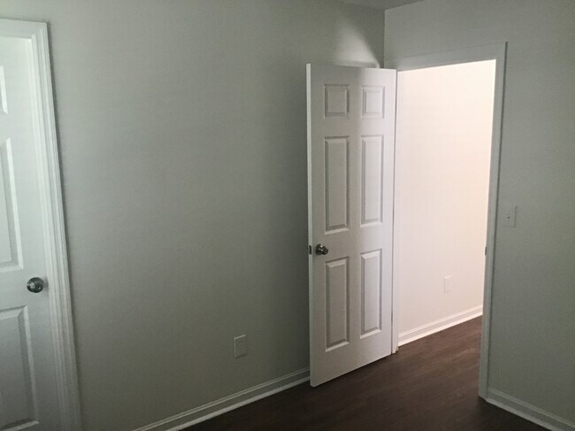 Building Photo - 3096 Stony Hollow Ct
