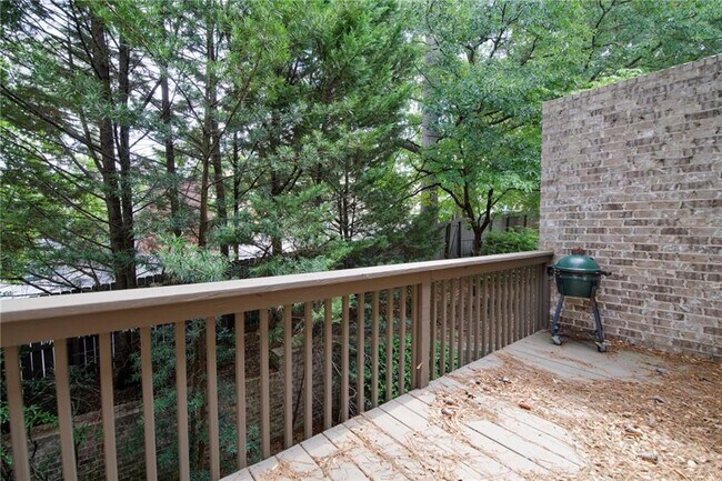 Building Photo - 2665 Rivers Edge Dr NE