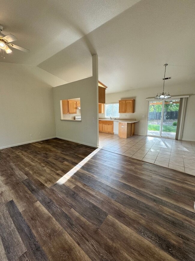 Building Photo - Lovely Home in Cottonwood!! (Lake California/Privately Gated Community)