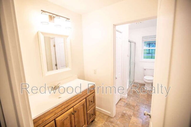 Building Photo - 2321 Smoke Dr