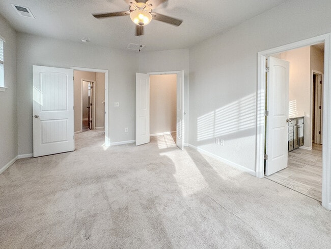 Building Photo - RENOVATED 4 BEDROOM/3 BATH IN VIRGINIA BEACH! READY FOR RENT!!