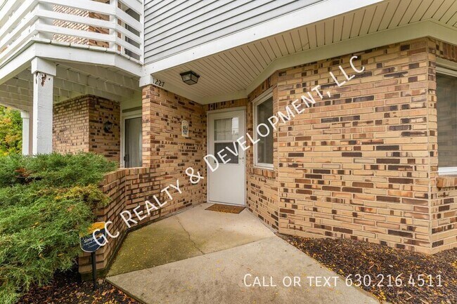 Building Photo - 1227 Ranchview Ct