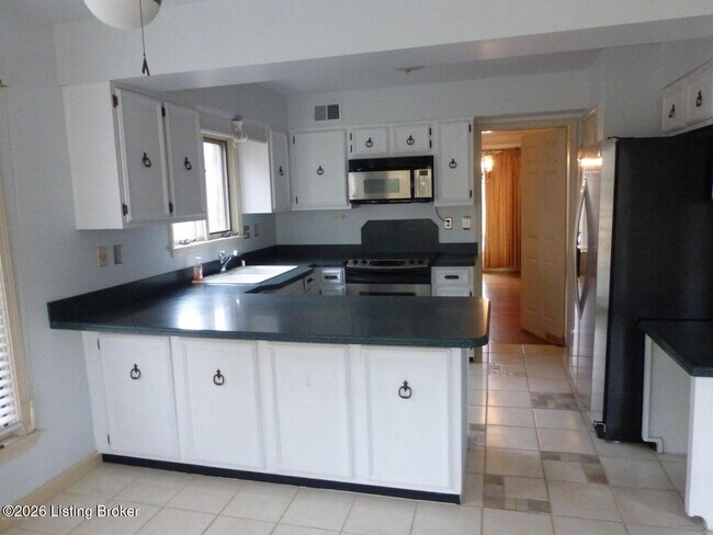 Building Photo - 2311 Fallsview Rd