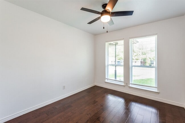 Building Photo - 13420 Purple Sage Rd