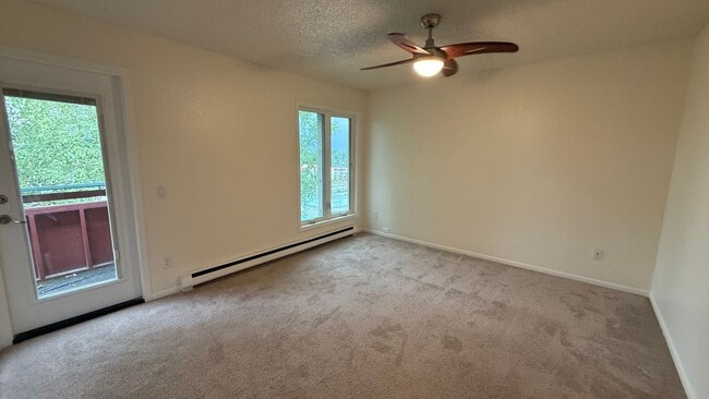 Building Photo - Spunky 3 bedroom 2.5 bath condo near JBER ...