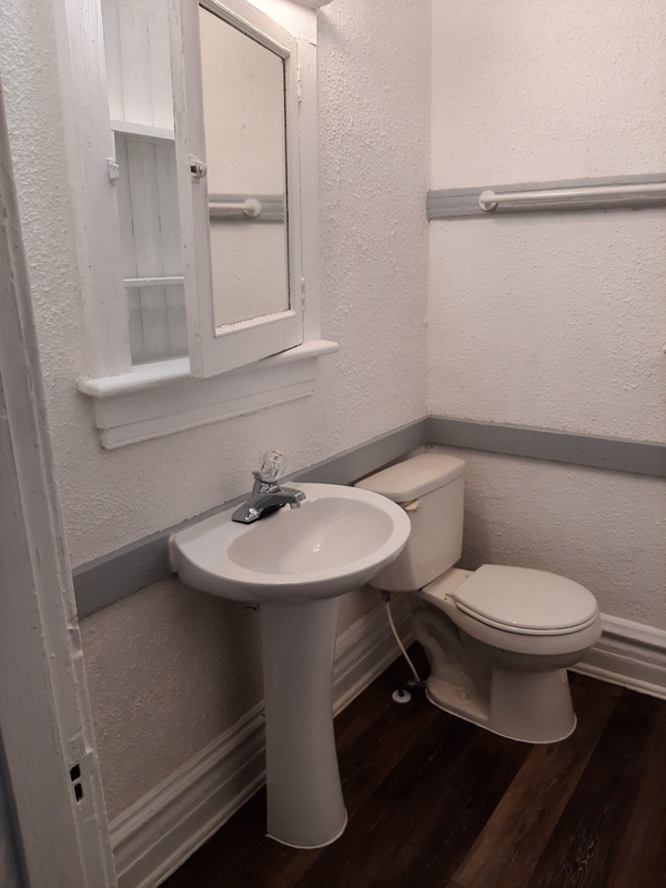 Building Photo - 5139 Wabada Ave