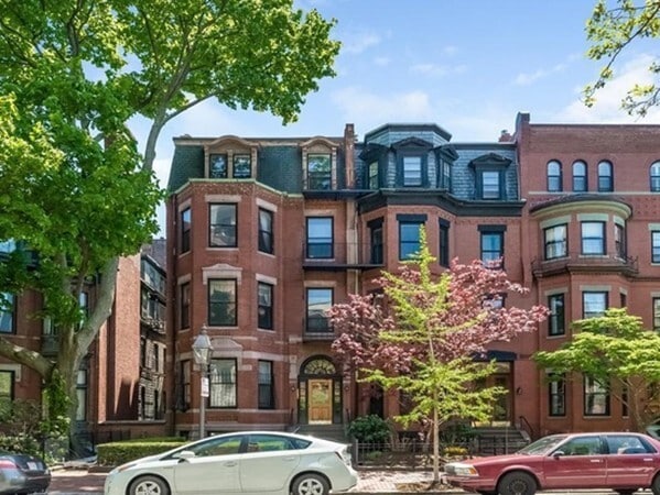 Building Photo - 336 Marlborough St