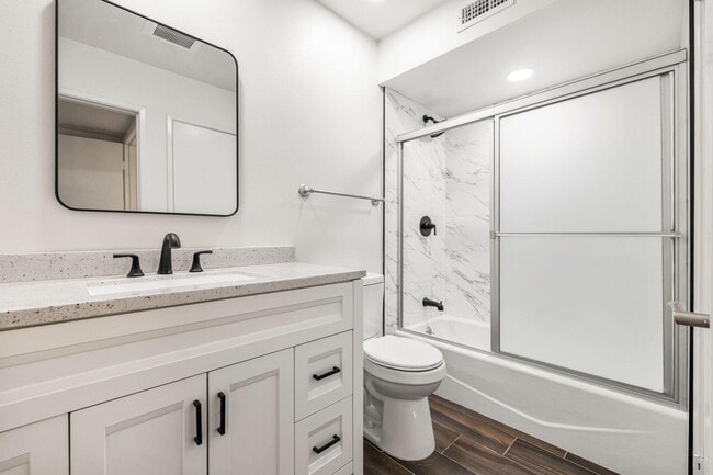 Building Photo - 73416 Irontree Dr