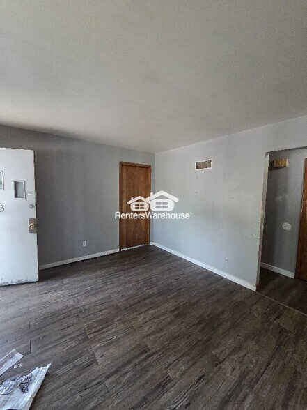 Building Photo - 8553 Jenny Dr