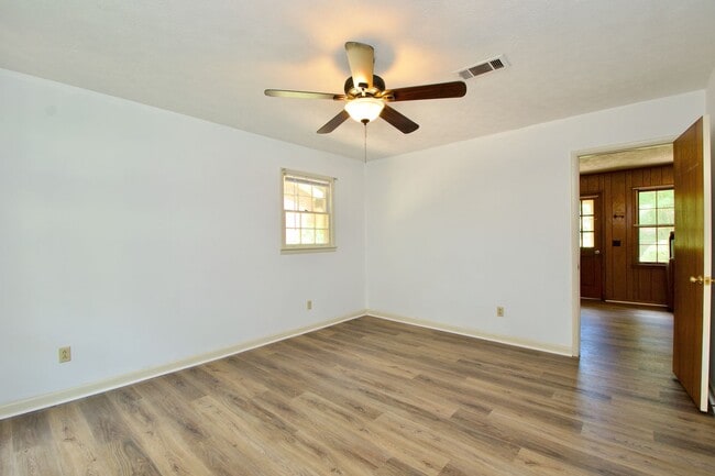 Building Photo - 1109 Drew Ln