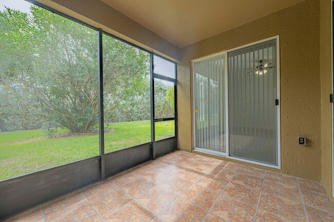 Building Photo - 3701 Titanic Cir