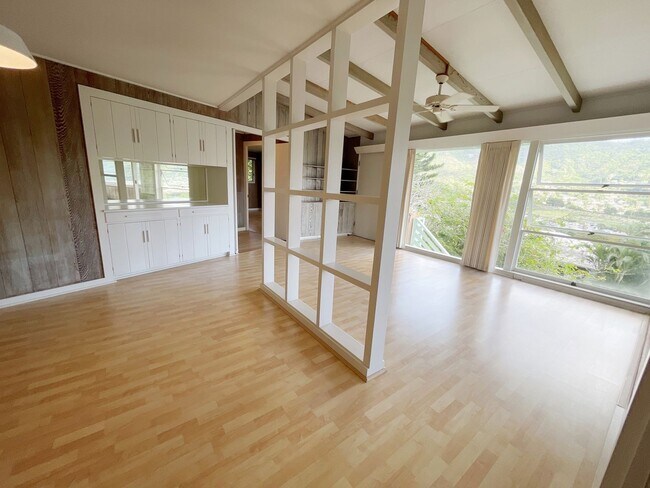 Building Photo - N116ach (REOM)