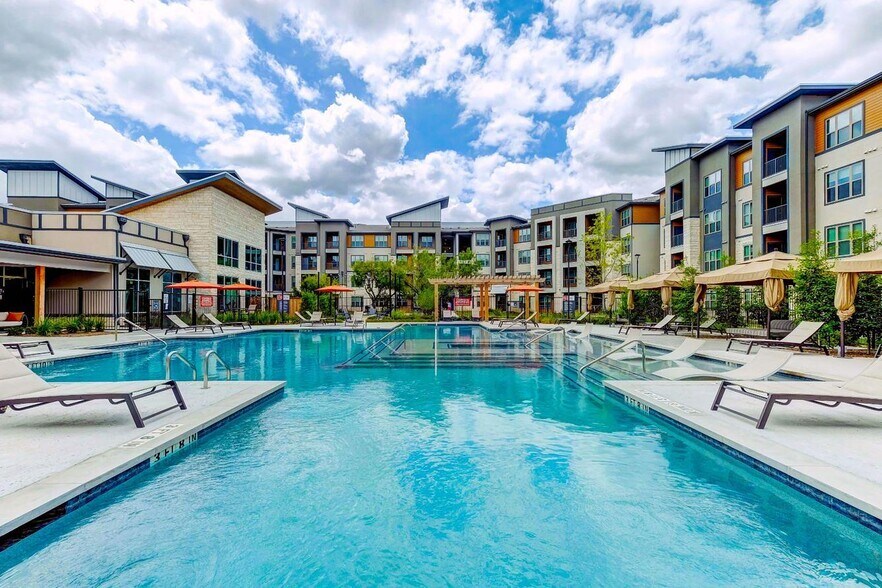 Building Photo - 5810 UTSA Boulevard