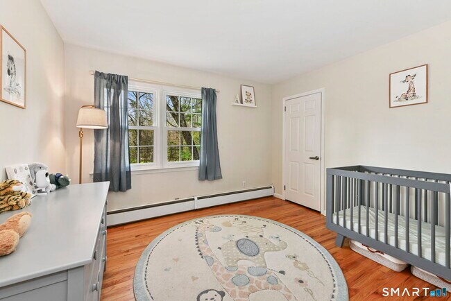 Building Photo - 163 MacGregor Dr