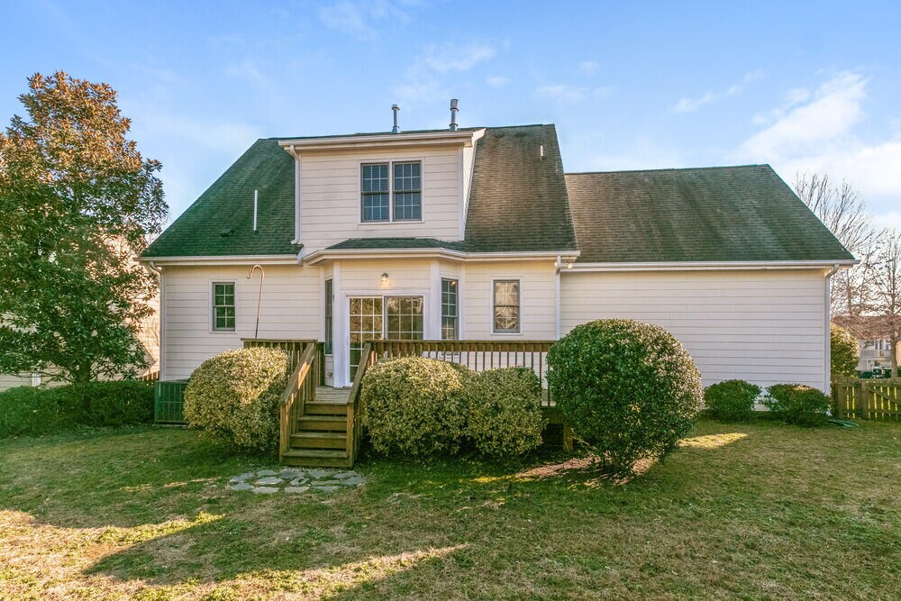 Building Photo - 917 Alba Rose Ave