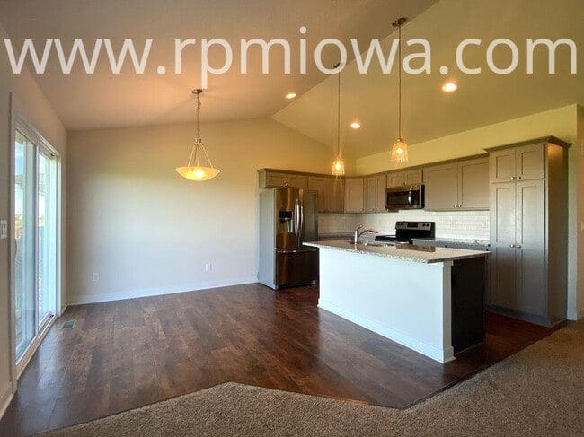 Building Photo - NEAR ABBIE GROVE ELEMENTARY!! 4 Bedroom, 3 Bath Home in Ankeny